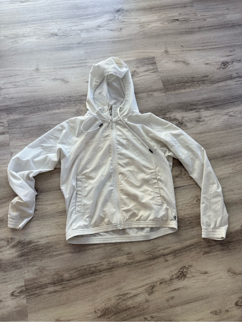 Mountain Hardware Lightweight White Hooded Windbreaker Jacket